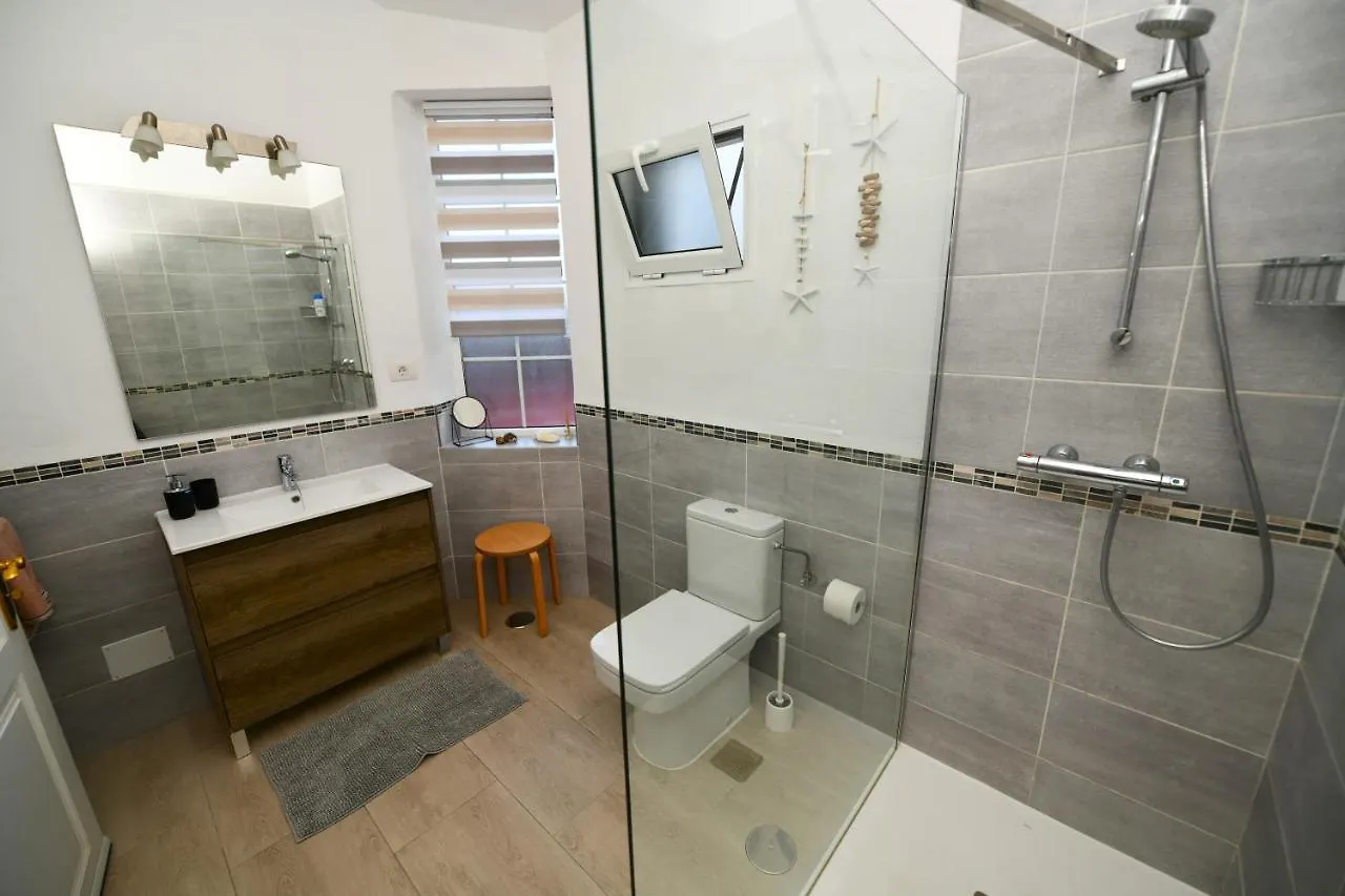 Villa Life Guime 0*,  Spain