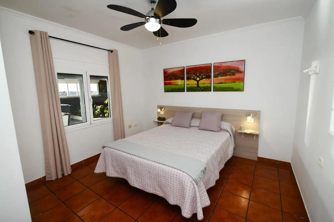 Villa Life Guime 0*,  Spain